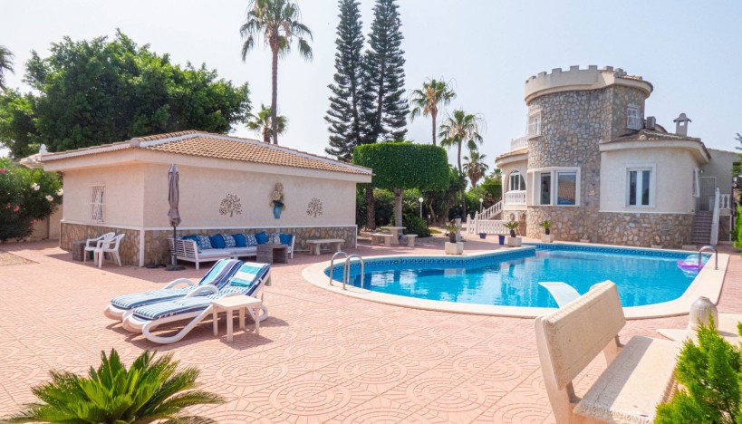 Villa - Wiederverkauf - Ciudad Quesada - 11948