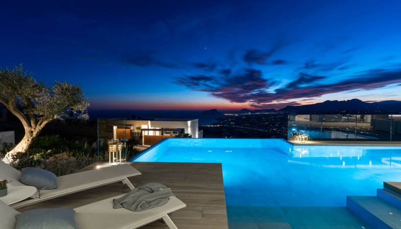 New Construction - Villa - Cumbre del Sol