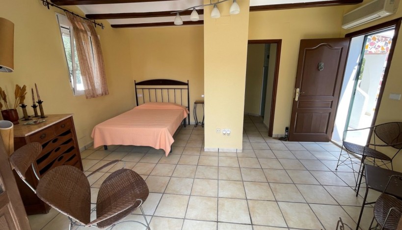 Resale - Villa - Denia