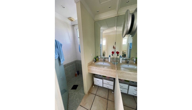 Resale - Villa - Denia