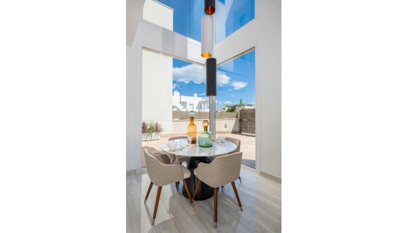 Reventa - Chalet / Villa - Los Montesinos - La Herrada